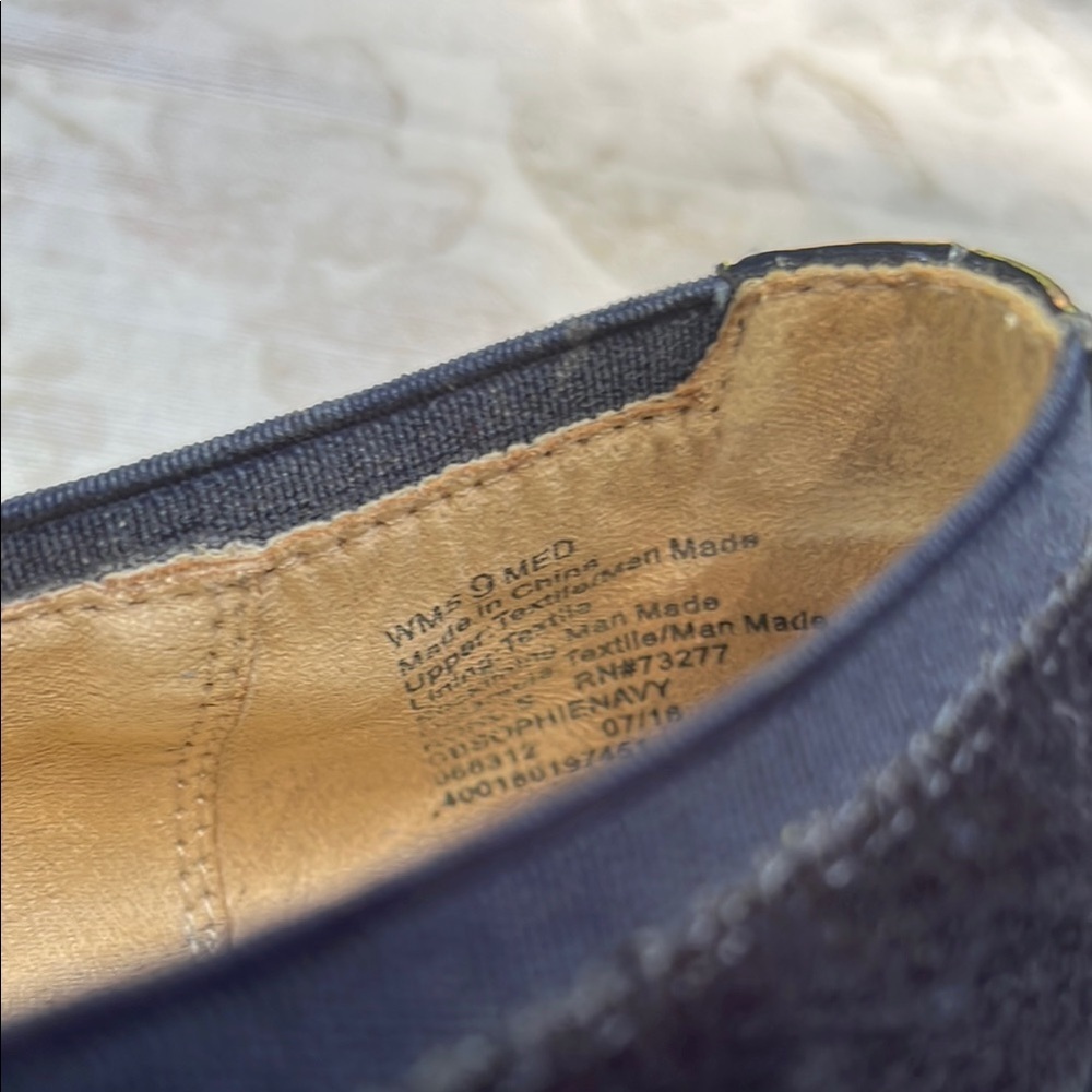 Croft & Barrow with Ortholite Dark Blue Ballet Flats with Patent Toe - Picture 10 of 12